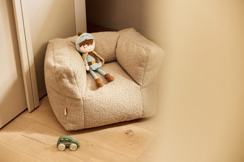 A throne of their own! The kids beanbag for your mini-me